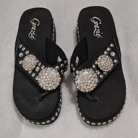 Grazie Shoes - Grazie Black Sandals with Sparkling Silver Accents